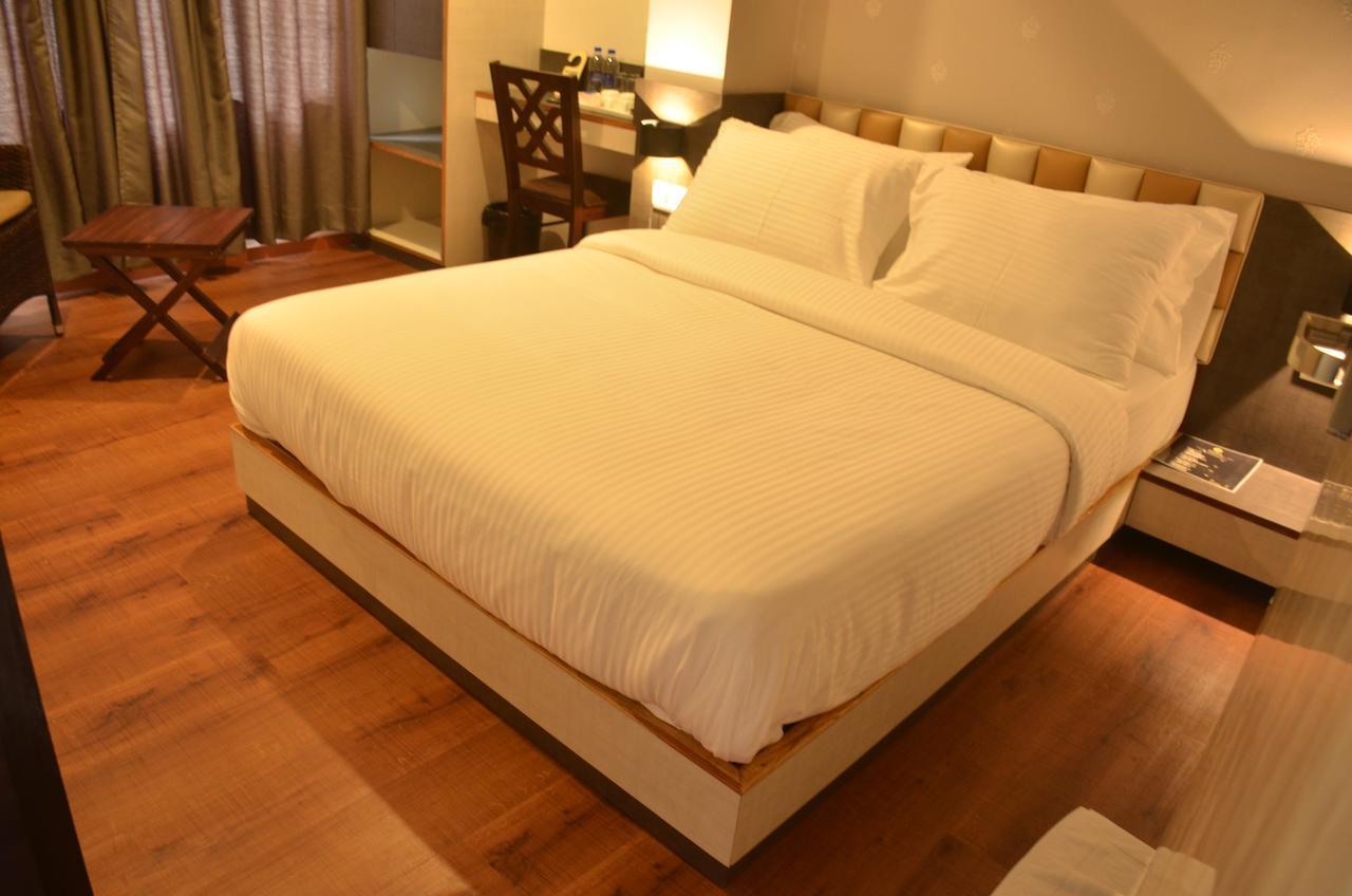 Hotel Aura 실롱 외부 사진
