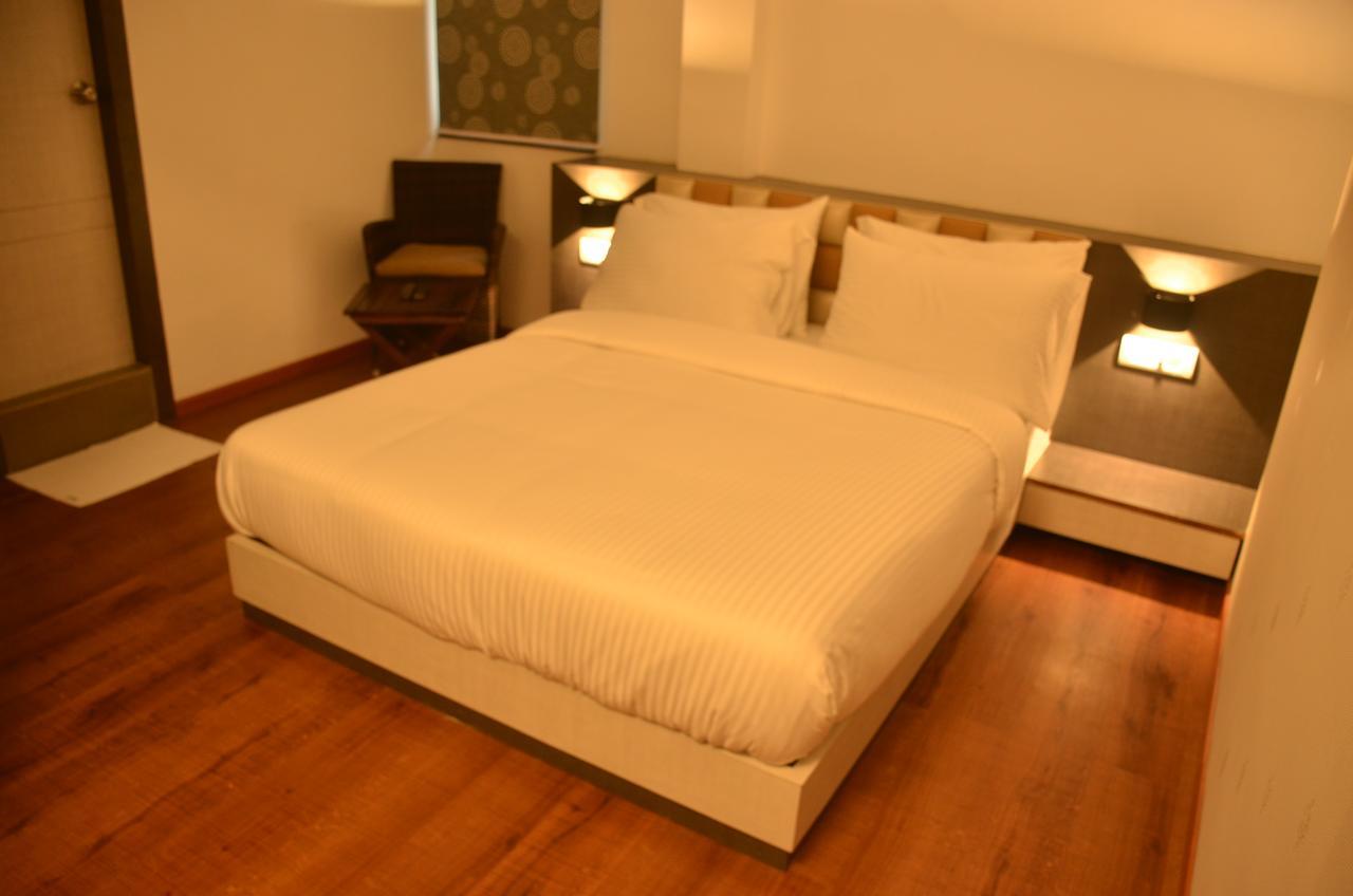 Hotel Aura 실롱 외부 사진