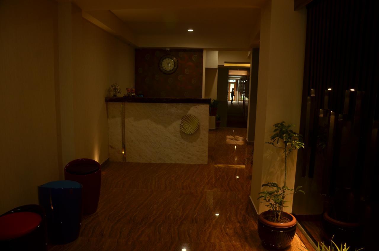 Hotel Aura 실롱 외부 사진